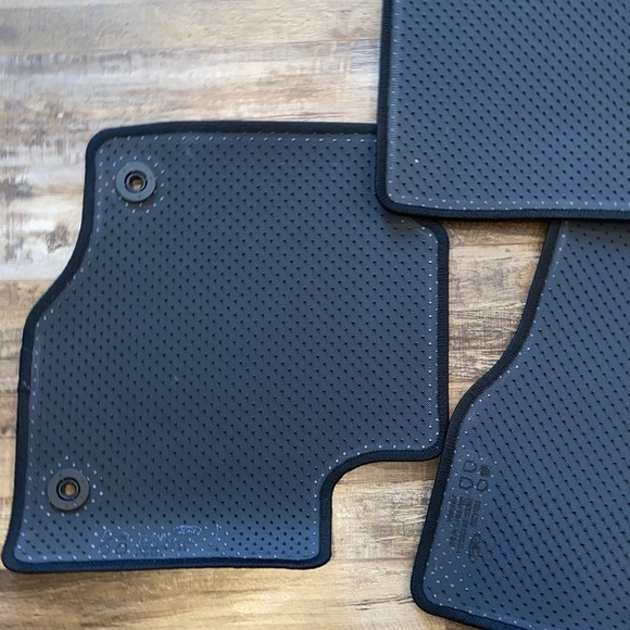 Black Car Floor Mats Set - Picture 7 of 10